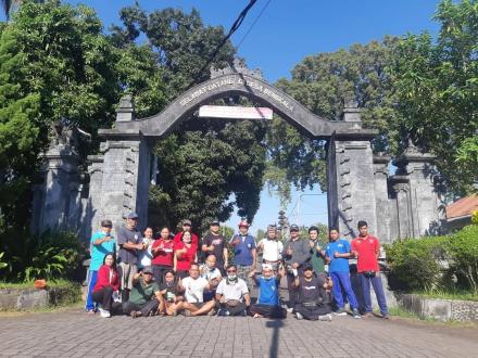 Pemasangan Pengumuman Pergub Prov. Bali No. 25 Tahun 2020 di Desa Bengkala