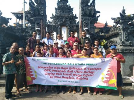 Menyambut hari raya Galungan dan Kuningan, DPK Perbarindo Bali Utara Peduli berbagi