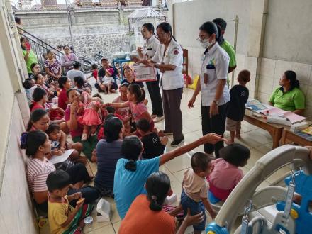 Posyandu Mawar Pebruari 2026, Penyuluhan Dan Pemeriksaan Gigi Balita oLeh Dr. Gigi Puskesmas 1 KBT 
