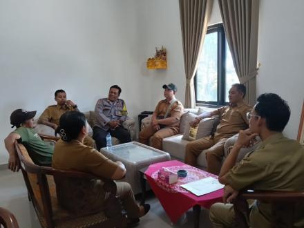 Rapat Internal Pemdes Bengkala Bahas Jadwal Siskamling Guna Menjaga Kamtibmas Desa
