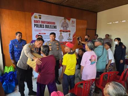 Bhakti Kesehatan Polres Buleleng Sambut Hari Bhayangkara ke-80 di Desa Bengkala